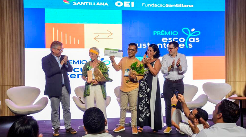 La escuela Amalaka, de Colombia, recibe el Premio Escuelas Sostenibles 2023