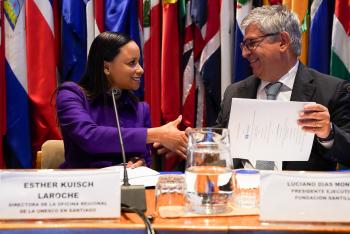 Fundación Santillana y UNESCO firman un acuerdo de cooperación